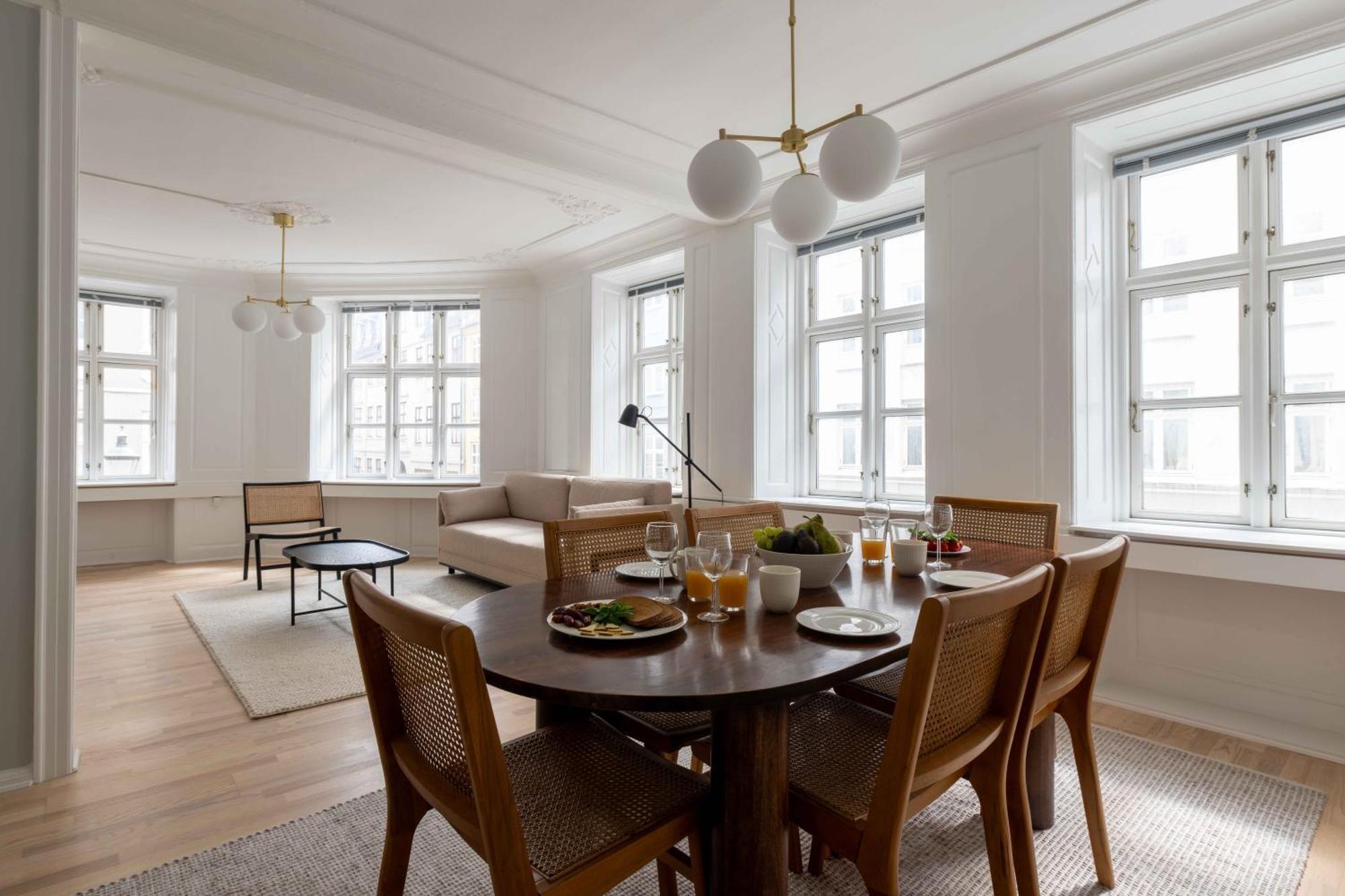 קופנהגן Spacious Tivoli Gardens Apartment W 3 Bedrooms מראה חיצוני תמונה